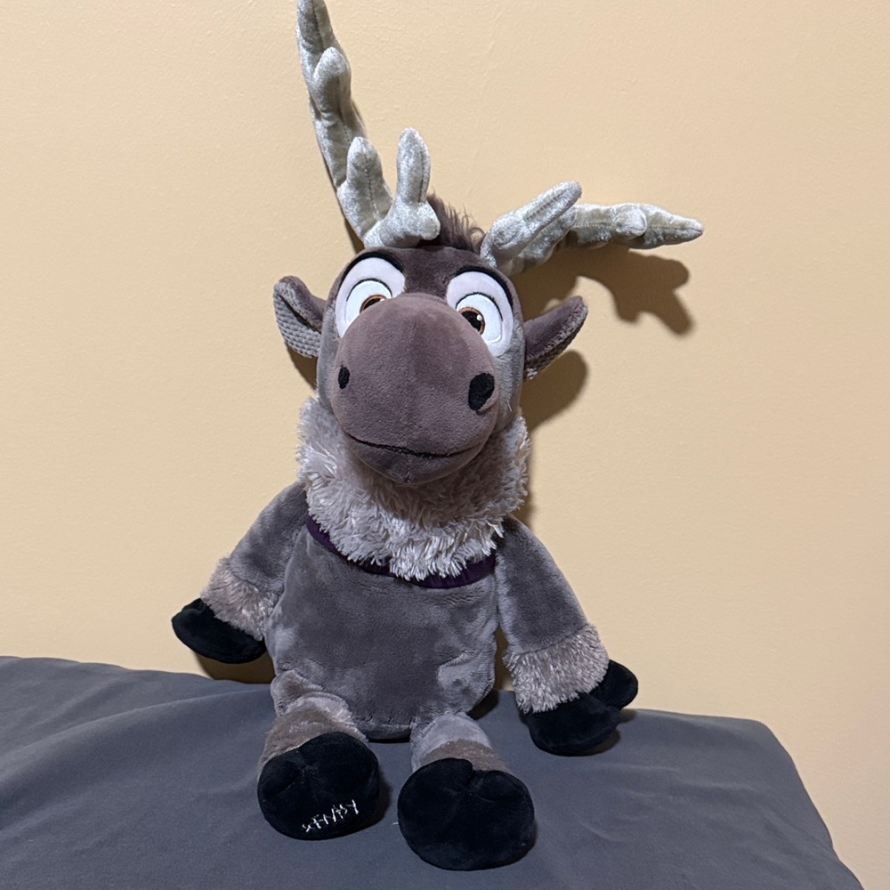 Sven Scentsy Buddy